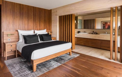 Executive Mountain View Suite